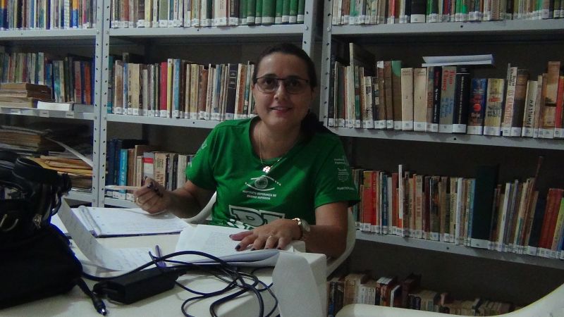 Ana Camila Sena Sousa - Farmacêutica, professora no Instituto Esperança de Ensino Superior - IESPES
